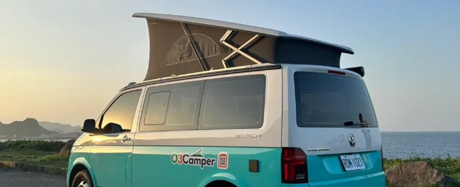 元三露營車 California Beach 綠色車款側拍照