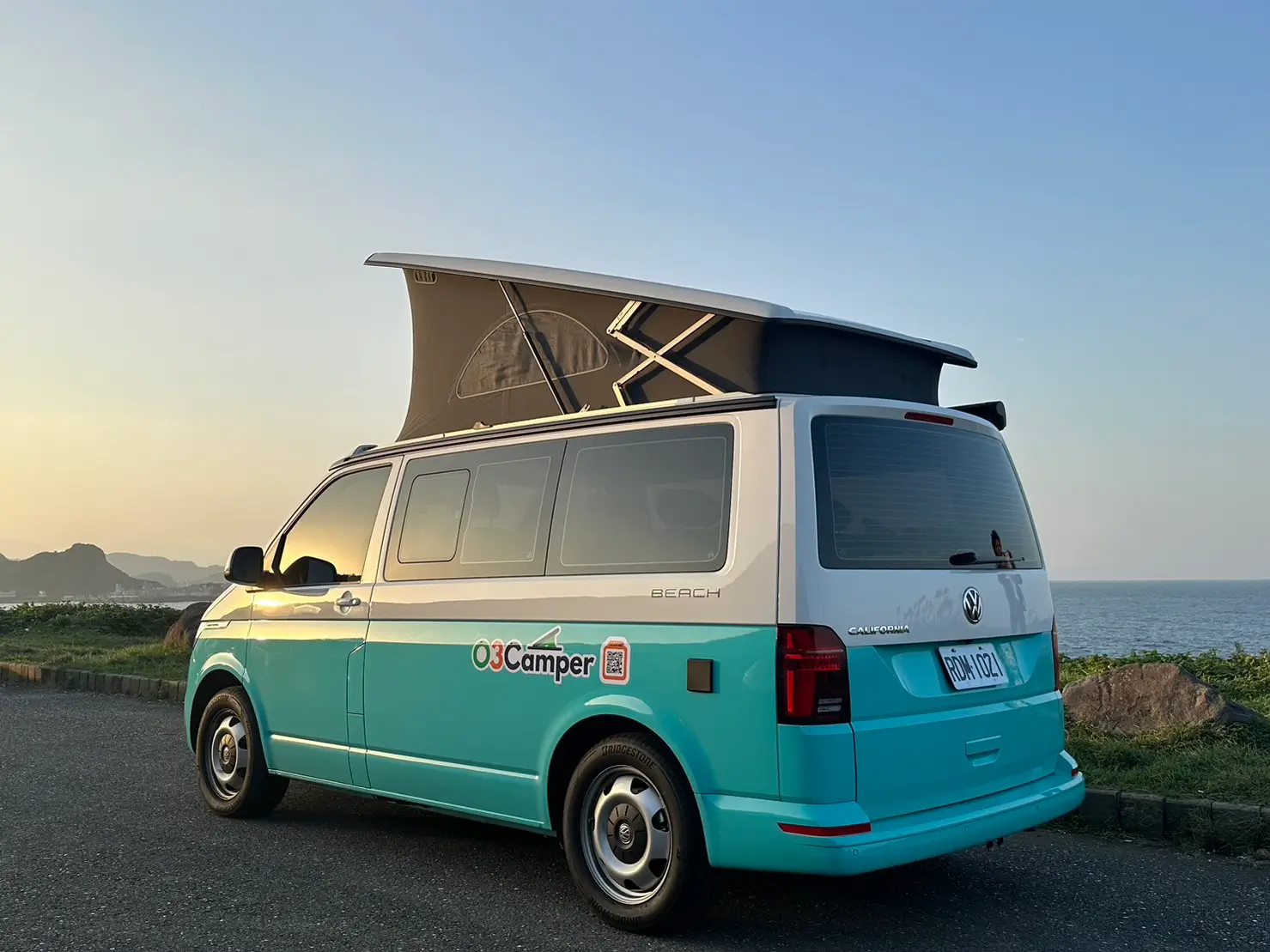 元三露營車 California Beach 綠色車款側拍照